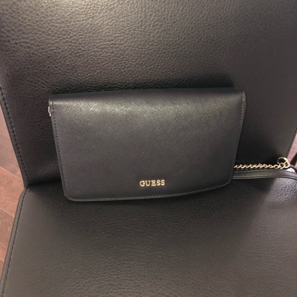 Guess Crossbody